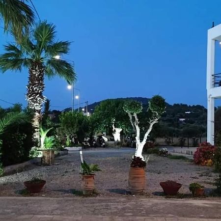 Paradeísion River'S Apartments מראה חיצוני תמונה