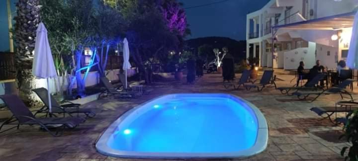 Paradeísion River'S Apartments מראה חיצוני תמונה