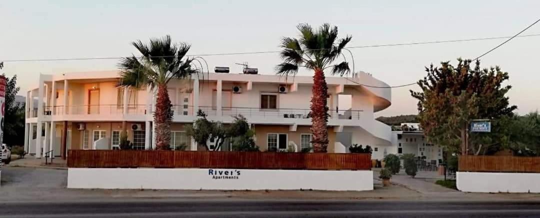 Paradeísion River'S Apartments מראה חיצוני תמונה