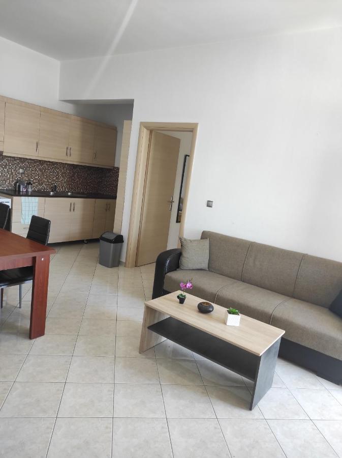 Paradeísion River'S Apartments מראה חיצוני תמונה