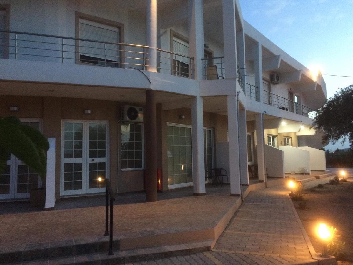 Paradeísion River'S Apartments מראה חיצוני תמונה