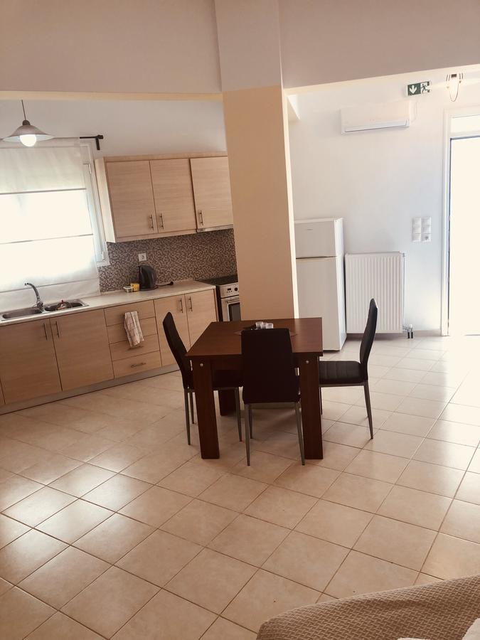 Paradeísion River'S Apartments מראה חיצוני תמונה
