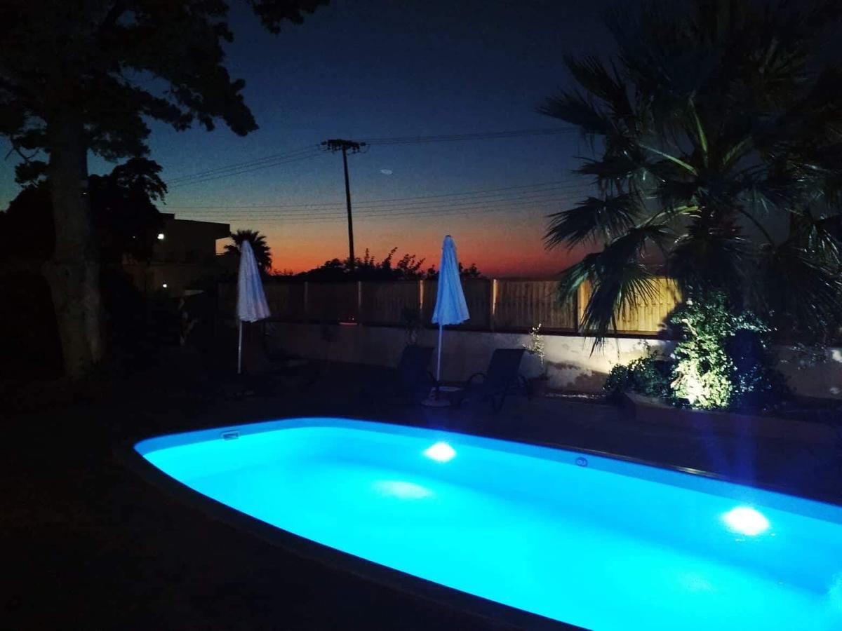 Paradeísion River'S Apartments מראה חיצוני תמונה