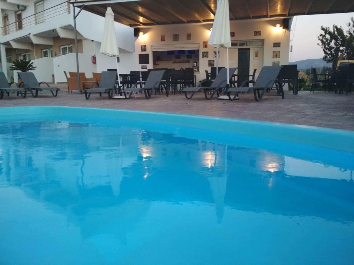 Paradeísion River'S Apartments מראה חיצוני תמונה